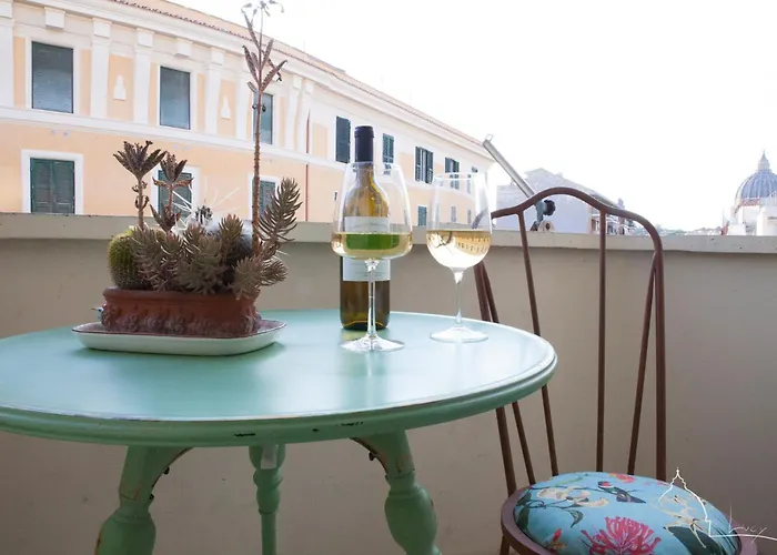 Lucy Vista San Pietro Apartment